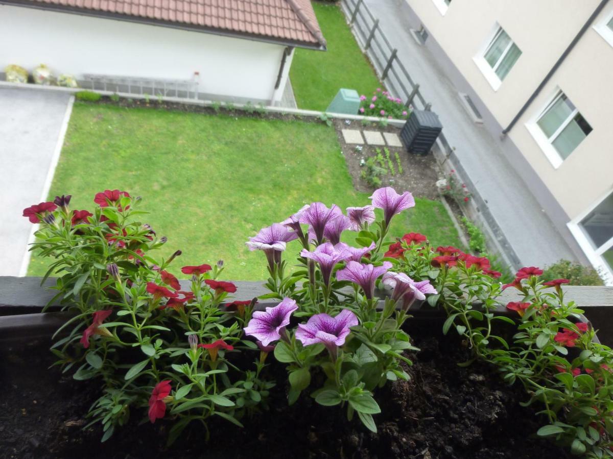 Pension zu Hause Uttendorf Exterior foto